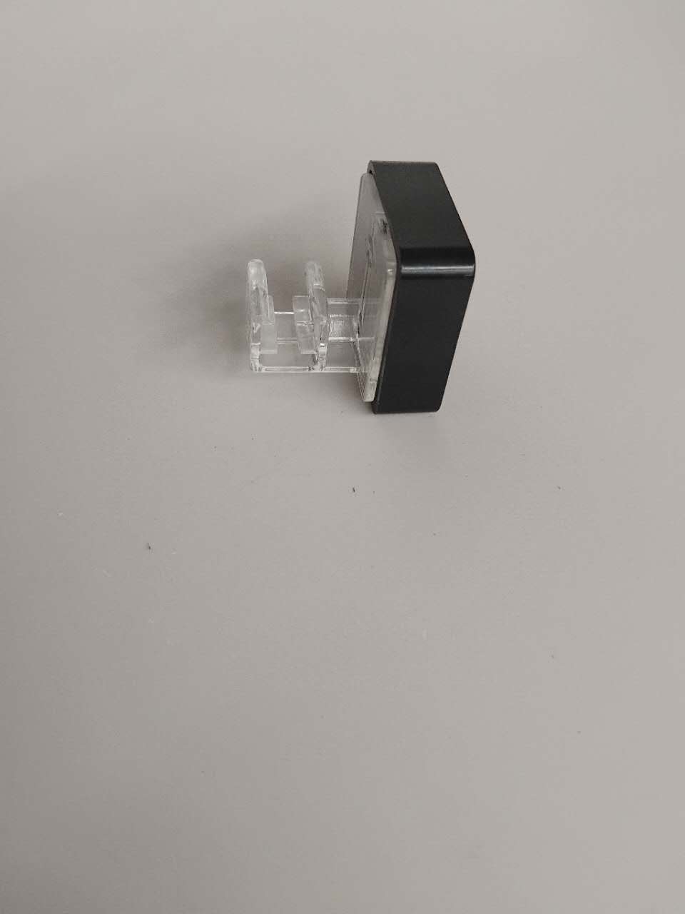 Magnetic Frame Clip